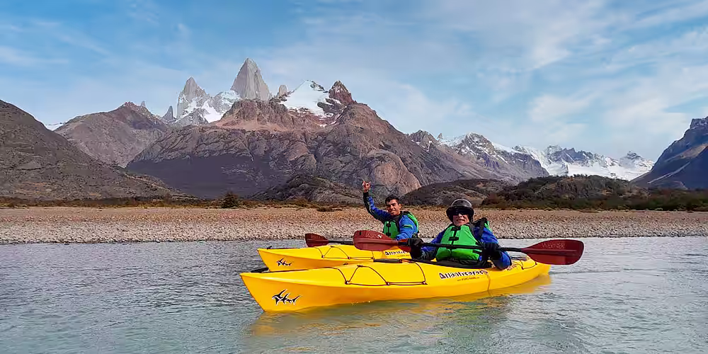 Una excitante remada que recorre el valle del r&iacute;o De las Vueltas, inmersa en un paisaje de monta&ntilde;as y glaciares impactante.