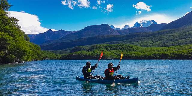 Row in this fantastic lake of turquoise waters surrounded by native forest and wonderful views of the hills and glaciers.